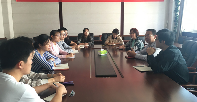 yl88858永利集团召开2018级博士新生座谈会.jpg